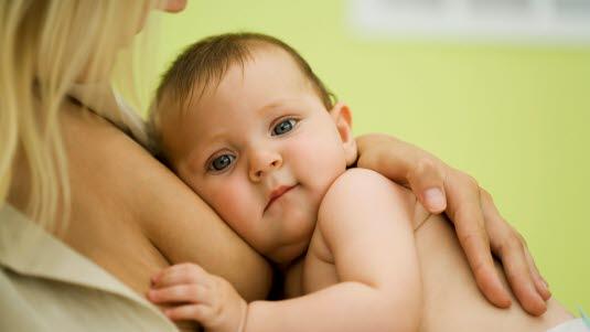 baby hviler