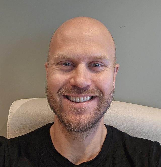 Illustrasjonsfoto viser bilde av fastlege og daglig leder i Sentrumslegene Hønefoss, Gaute Guttormsen