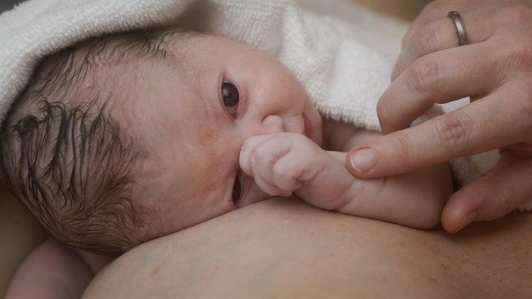 9997-2-nyfodt-baby-fodsel.jpg
